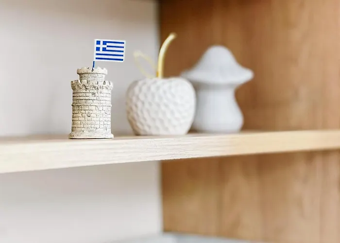 Homevision - Downtown Lamda Apartment